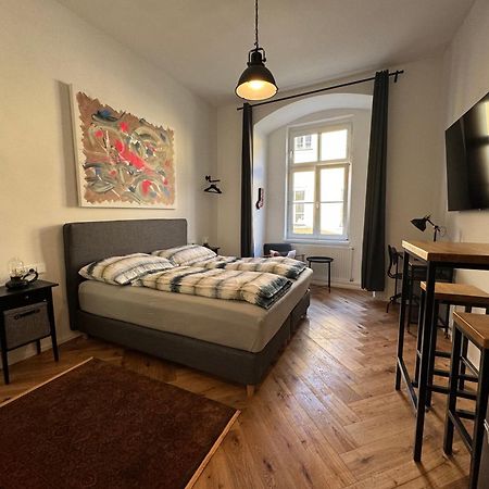Industrial Apartment Schlossberg Linz Exterior photo