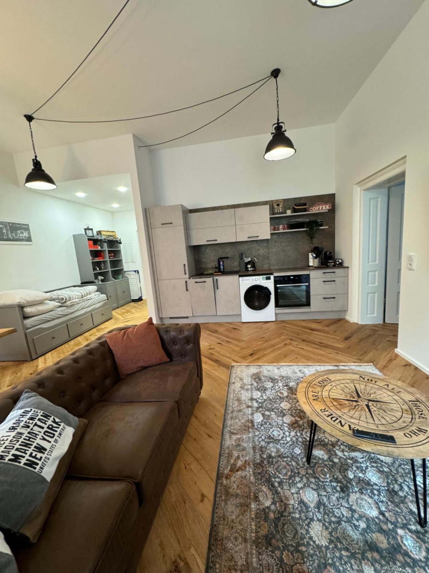 Industrial Apartment Schlossberg Linz Exterior photo