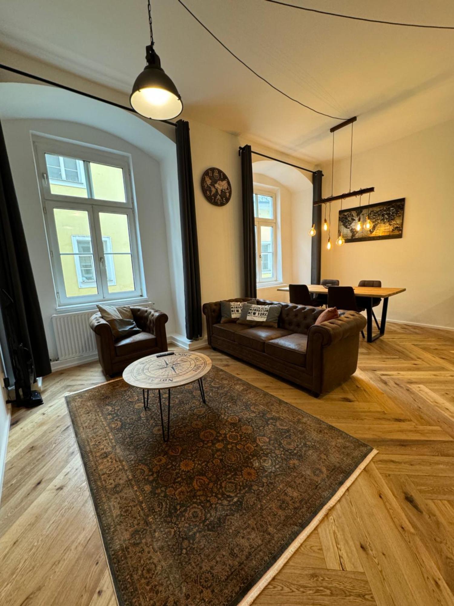 Industrial Apartment Schlossberg Linz Exterior photo